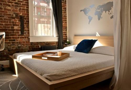 Карта- лучший способ интерьер без больших затрат разнообразить.