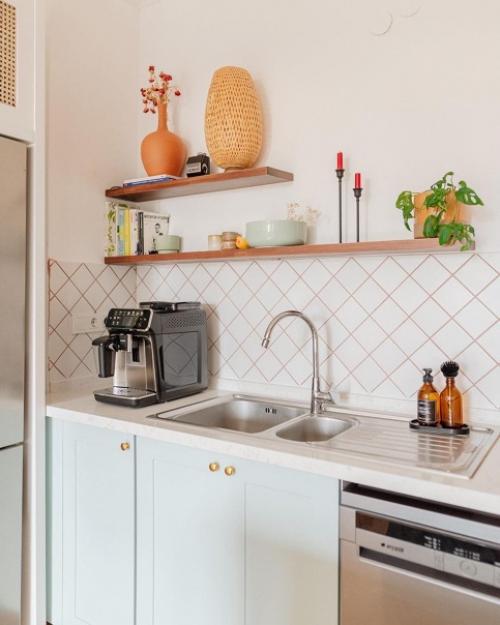 Идеально для отпуска: семейная квартира с теплым интерьером в Турции. 02