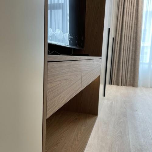 Шкаф с тв зоной. 01