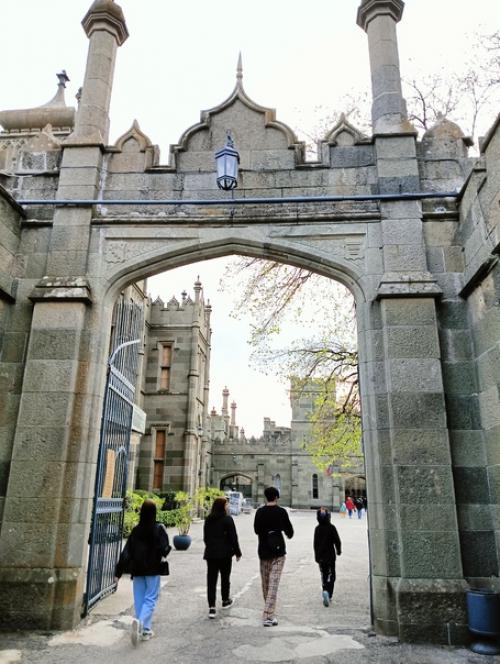 Несмотря на светлый праздник, вчерашний день с утра немного не задался. 03