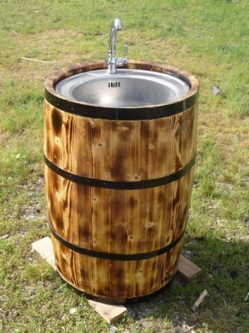 Красивое оформление дачных умывальников. 02