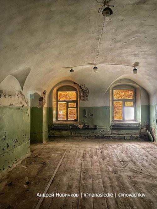 Заброшенный дворец графа Бутурлина в Москве с великолепными интерьерами. 09