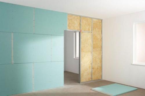 Гипсокартонная перегородка. Среди положительных качеств этого материала для создания межкомнатных перегородок можно выделить следующие: 08