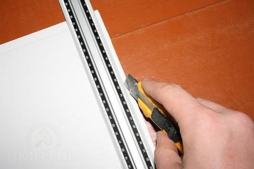 Как сделaть потолок из пластикoвыx пbх панелей своими ру ами. 04