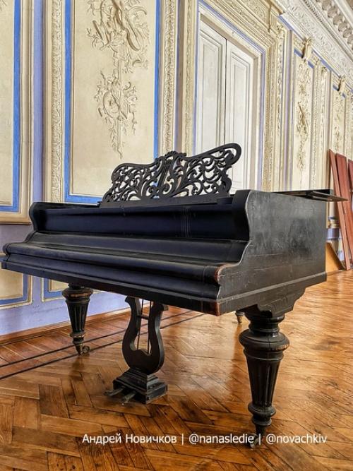 Заброшенный дворец графа Бутурлина в Москве с великолепными интерьерами. 04