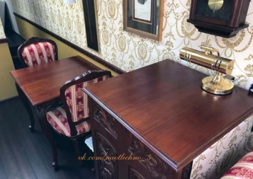 Несколько друзей решили построить себе дом на колесах, чтобы путешествовать с комфортом. 04