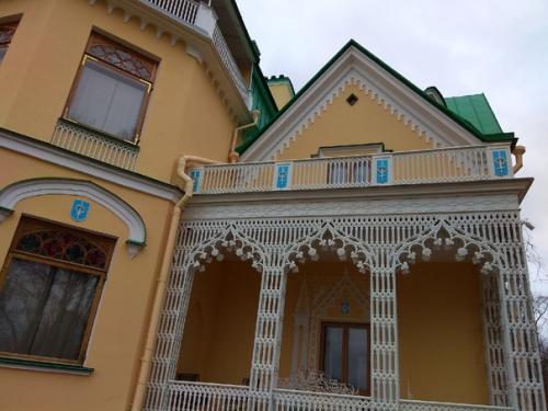 Дворец коттедж очень стильный, весьма скромный. 02