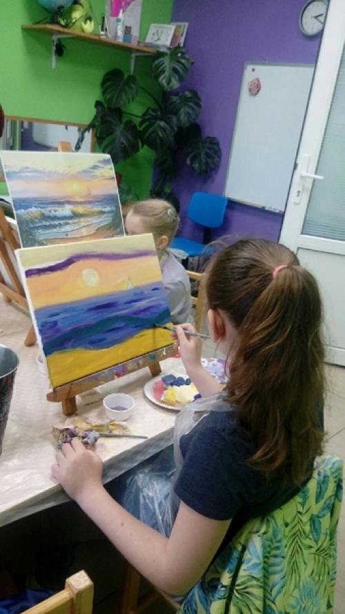 Наша студия рисования под руководством педагога петровой Василины. 09