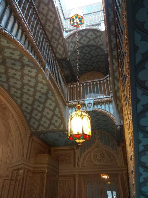 Дворец коттедж очень стильный, весьма скромный. 04