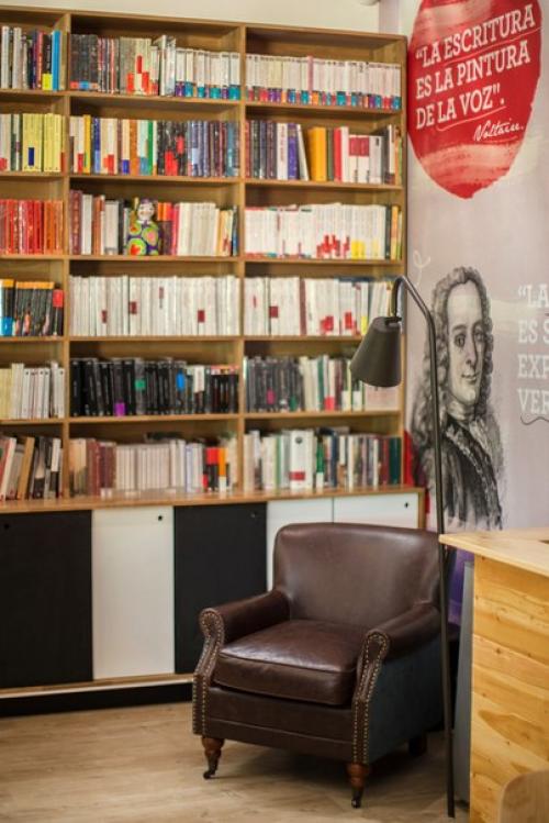 Книжный магазин и кафе 9 3/4 в Колумбии. 04