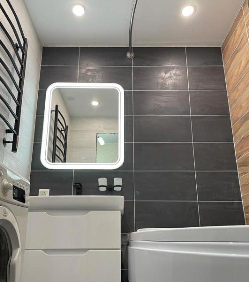 Небольшая ванная комната. 02