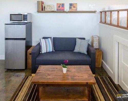 Небольшой дом. С современным оформлением. 01