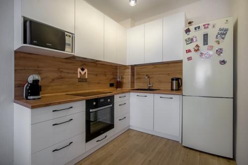 Одно из самых красивых сочетаний цветов - белый и Дерево. 03