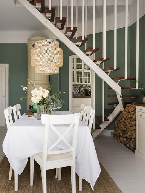 Фрагменты интерьера небольшой двухуровневой квартиры, расположенной в старом доме в Стокгольме. 02