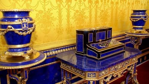 Двери дворца в царском селе. 03