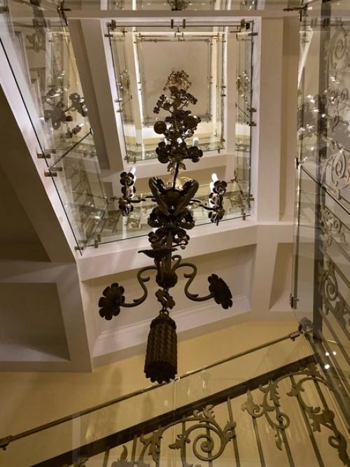 В апреле в свой день рождения побывала в гостинице Ленинградская - одной из семи сталинских высоток. 06