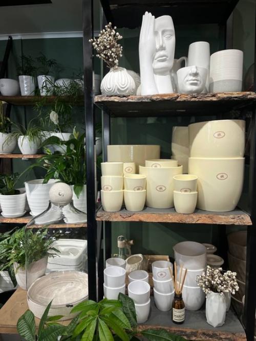 А мы продолжаем тему создания зеленых пространств, красивых террас и цветущих балконов. 04