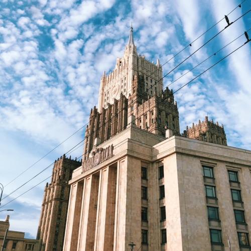 Доброе утро!   В Москве много легендарных зданий и сооружений. 07