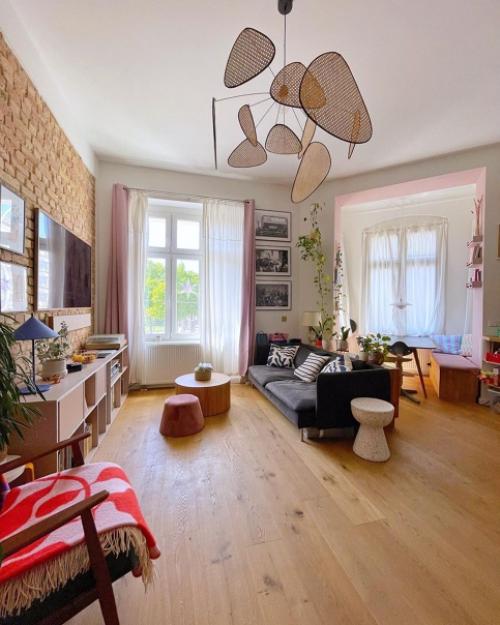 Кирпичная стена как главный акцент в дизайне берлинской квартиры. 03