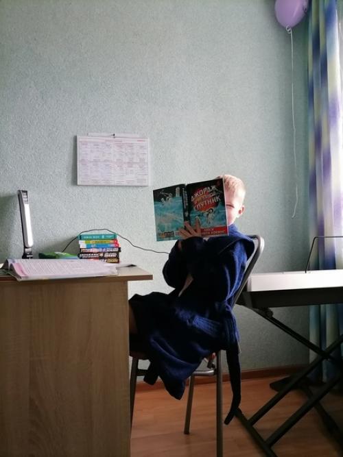 День рождения сына - веский повод пополнить домашнюю библиотеку. 01