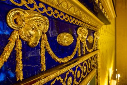 Двери дворца в царском селе. 05