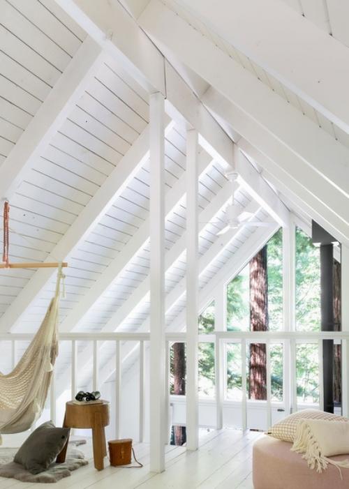 Прекрасный лесной дом со стильными интерьерами. 05