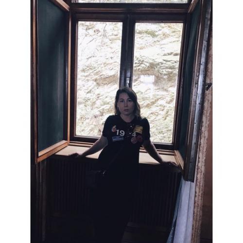 Вчера была очень длинная экскурсия и начали мы ее с дачи Сталина в Абхазии на холодной речке. 02