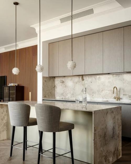 Облик интерьера определяет множество факторов - от пожеланий заказчиков до любимых приемов дизайнера. 09