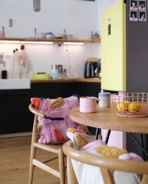 Кирпичная стена как главный акцент в дизайне берлинской квартиры. 04