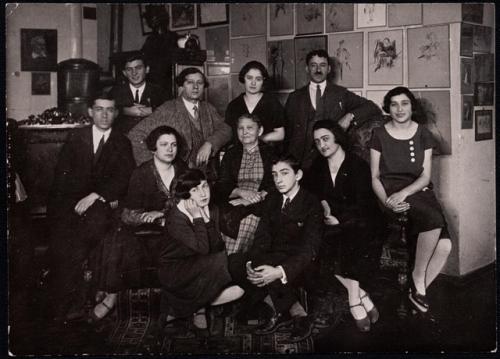 Последнюю неделю работает выставка Личная Комната Художника. 04