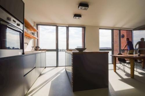 Уютная светлая квартира в Амстердаме от Standard Studio. 05