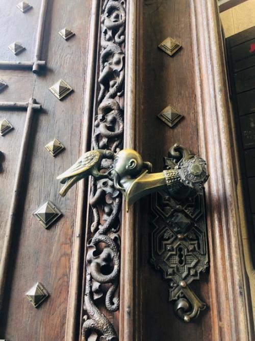 На юге Чехии, в 140км от Праги, расположен один из самых красивых и интересных замков Европы- глубока - над - влтавой. 09