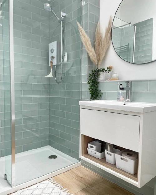 Совмещенный санузел с душевой в загородном доме. 02