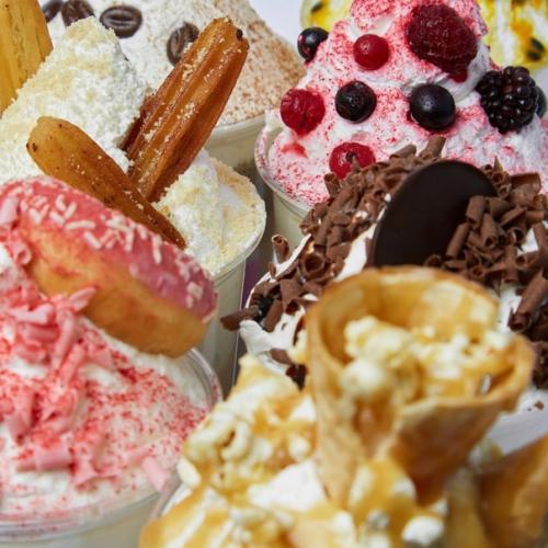 Marcelo Miracles после закрытия бренда решил заняться кафе с мороженным и выпустил к старту партию лимитированного мерча. 03