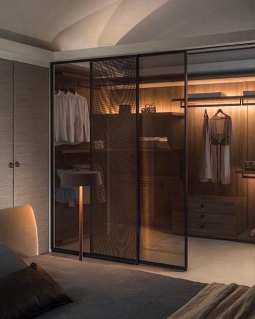 Вот мне всегда нравились интерьеры в темной цветовой гамме. 04