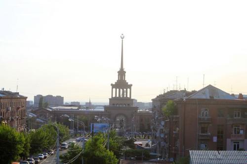 Ереван?  Железнодорожный вокзал Еревана. 05