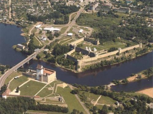 В этот день - 11 мая 1558 русскими войсками взята ливонская крепость Нарва. 01