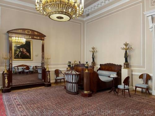 Великолепные интерьеры, музея Екатерининского Корпуса, богатые убранства облика дворцовых интерьеров, поразили своей красотой. 01