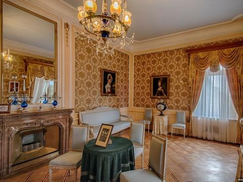 Массанровский дворец.  Он располагается недалеко от жемчужины Крыма Ялты. 06