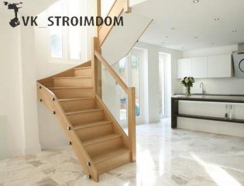 Мы обустраиваем дизайн лестницы в доме на второй этаж. 08