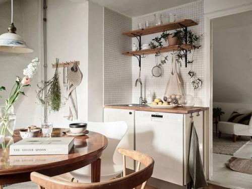 В Гетеборге есть мансардная квартира, которая является отличным примером того, как можно превратить заброшенное чердачное помещение в уютный дом. 03