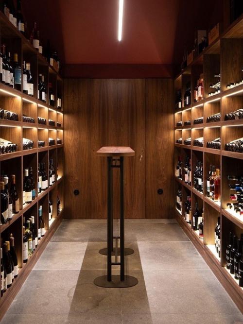 Ресторан DOP находится в центре порту, в здании бывшей штаб-квартиры банка Португалии. 06