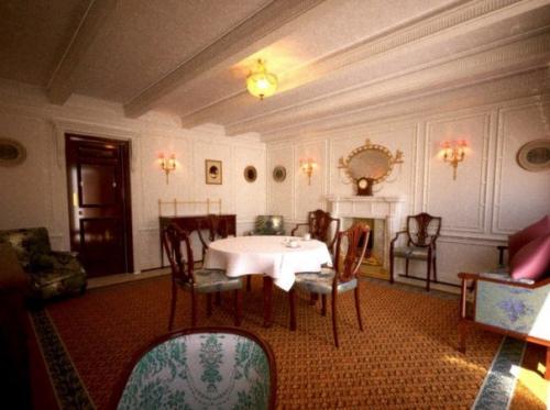 Суперлюксы или апартаменты с личным променадом.