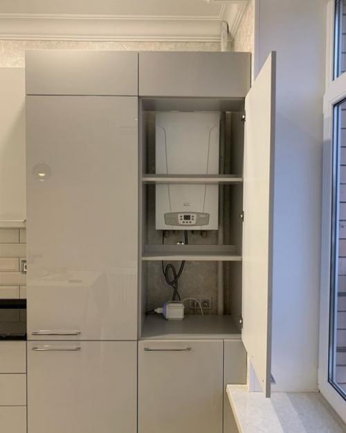 У молодой семьи получилась прекрасная функциональная кухня. 01