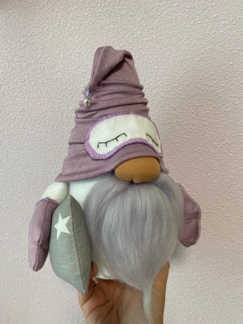 Около трети всей своей жизни человек спит и видит сны. 03