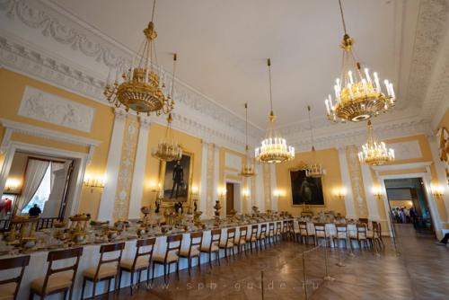 Великолепные интерьеры, музея Екатерининского Корпуса, богатые убранства облика дворцовых интерьеров, поразили своей красотой. 02