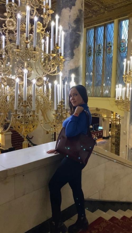 В апреле в свой день рождения побывала в гостинице Ленинградская - одной из семи сталинских высоток. 04