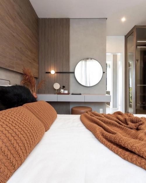 Шикарная спальная комната с гардеробом после капитального ремонта. 01