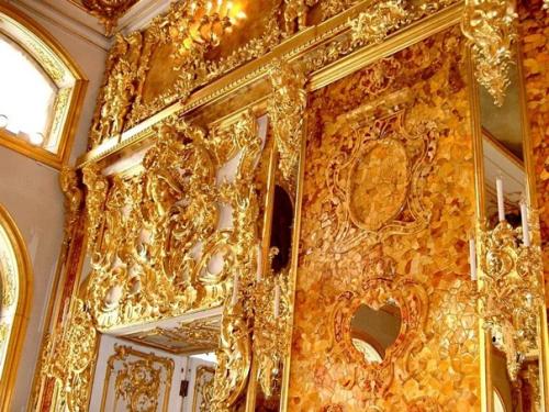 В апреле 2000 года. 02