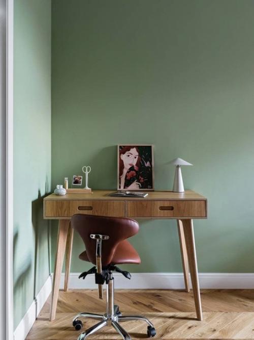 Расслабленный интерьер квартиры с винтажными люстрами и мебелью из фанеры - проект Анастасии заркуа. 03